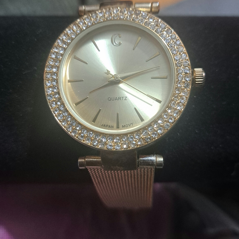 Luxurious Crystal-Embellished Gold Women's Watch